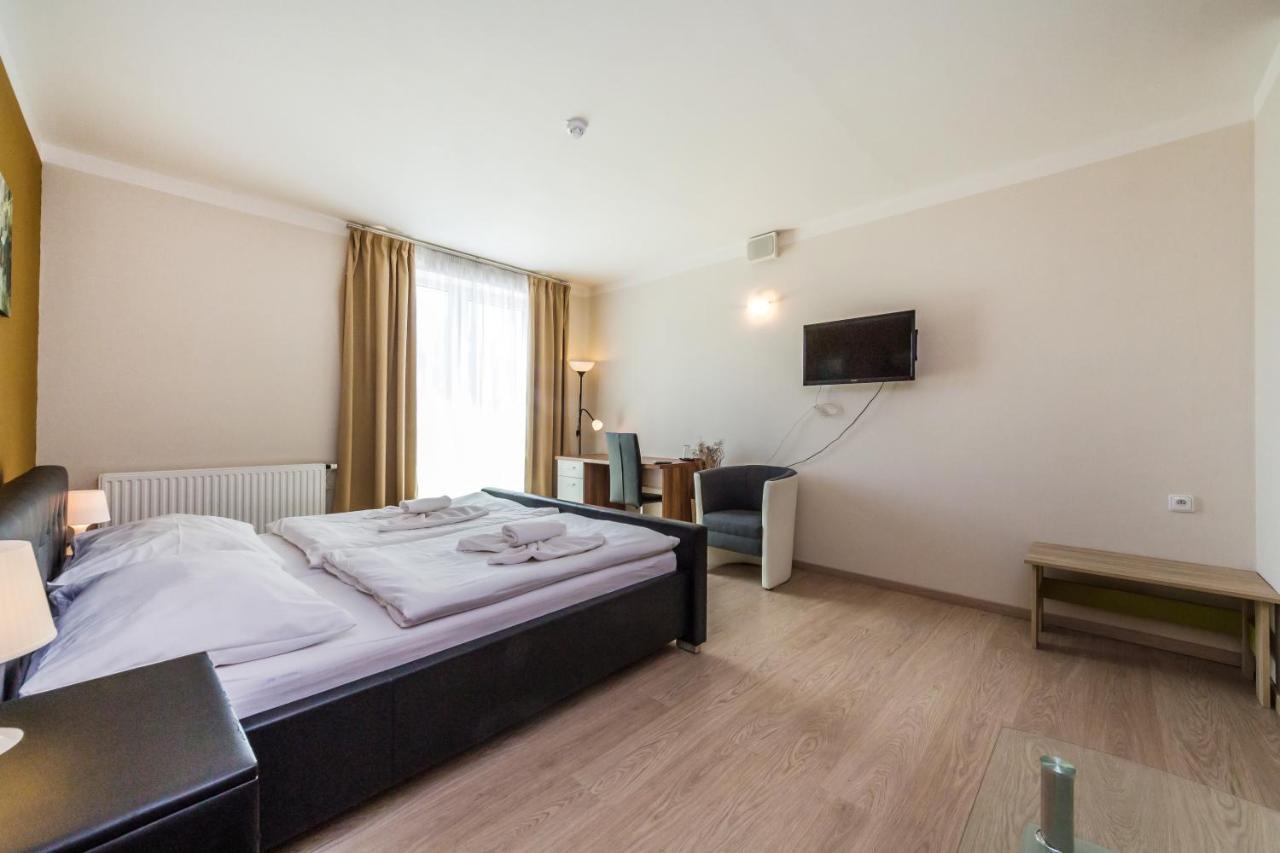 Nad Kralovnou & Restaurant 3* Prag